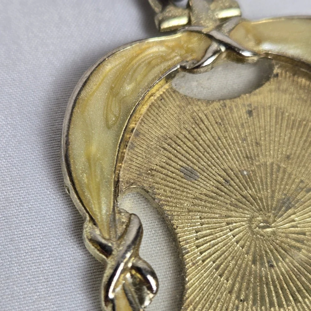 Photo Frame Keychain Charm Enamel Details Crown Mark Gold Tone Vintage 2
